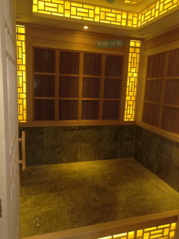 恭喜浙江家用汗蒸房安裝完工，業(yè)主譚女士滿意簽收